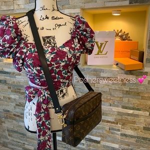 SOLD Louis Vuitton Crossbody Bag ❤️
